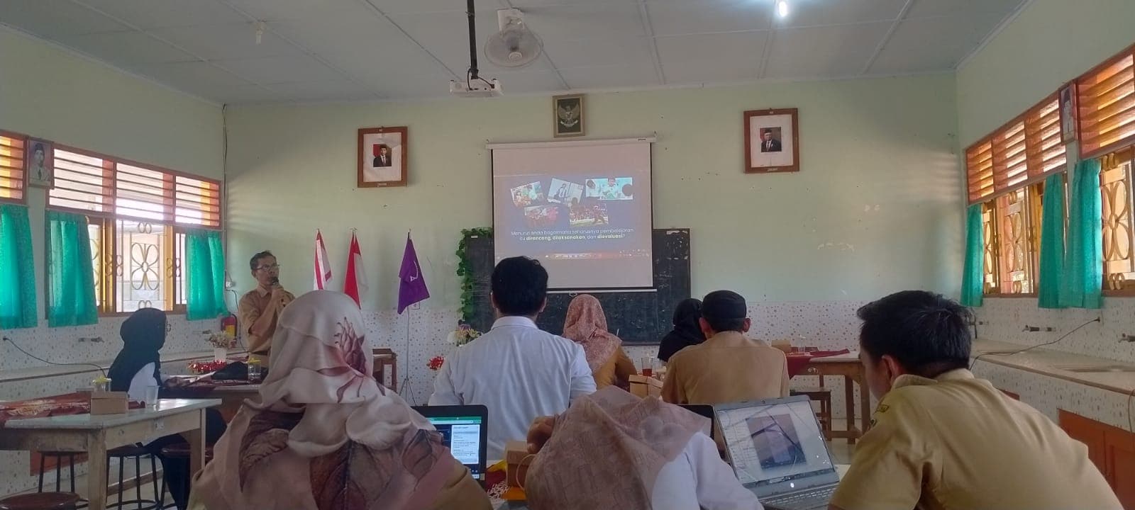 WORKSHOP PENINGKATAN KOMPETENSI GURU DI KOMUNITAS BELAJAR SPEGASA