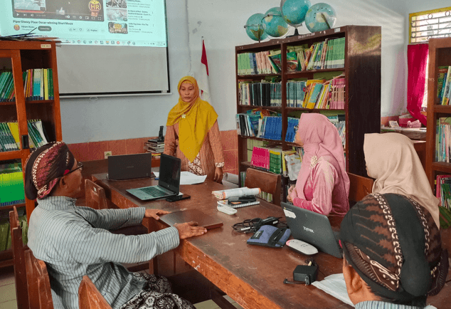 KEGIATAN MICROTEACHING KOMUNITAS BELAJAR